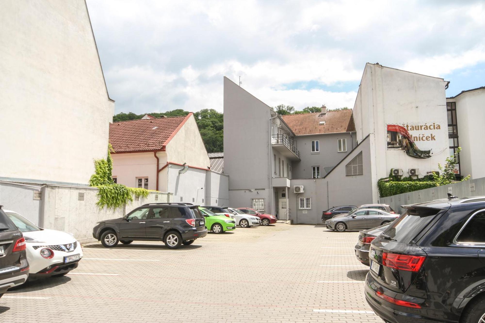 Apartman Vita Lite Trenčín Buitenkant foto